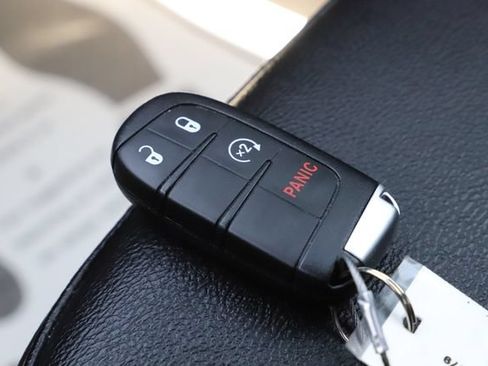 Used 2025 Jeep Compass Limited AWD/4WD image 34