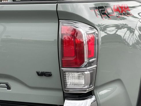 Used 2023 Toyota Tacoma TRD Off-Road AWD/4WD image 23