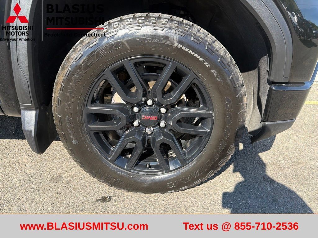Used 2024 GMC Sierra 1500 Elevation w/ X31 Off-Road Package AWD/4WD image 3