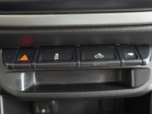 Used 2020 Chevrolet Colorado LT image 26