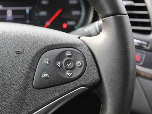 Used 2016 Chevrolet Impala LT image 19