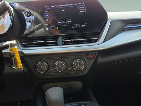 New 2026 Chevrolet Trax LS w/ LS Convenience Package image 17