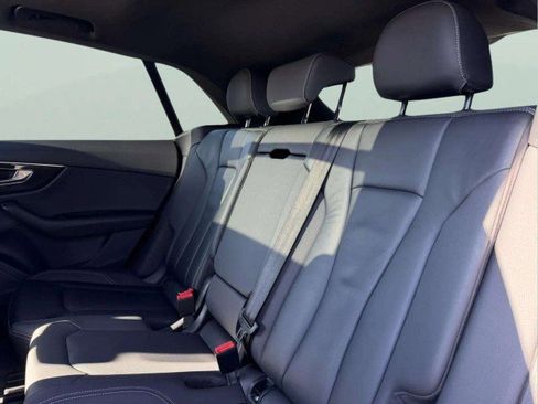 Used 2019 Audi Q8 Premium w/ Convenience Package image 21