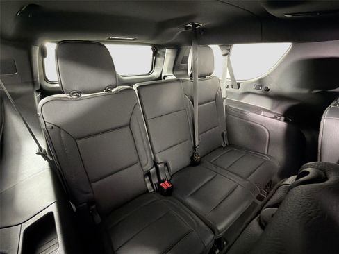 Used 2024 GMC Yukon XL Denali w/ Advanced Technology Package AWD/4WD image 28