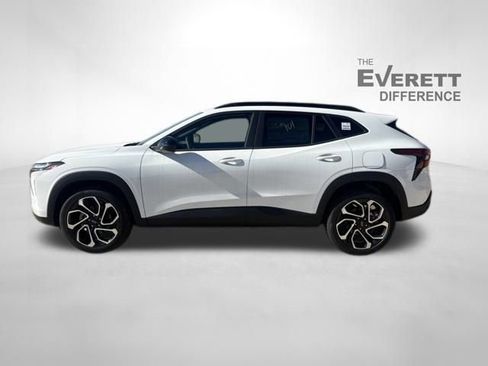 New 2026 Chevrolet Trax RS w/ Sunroof Package image 4