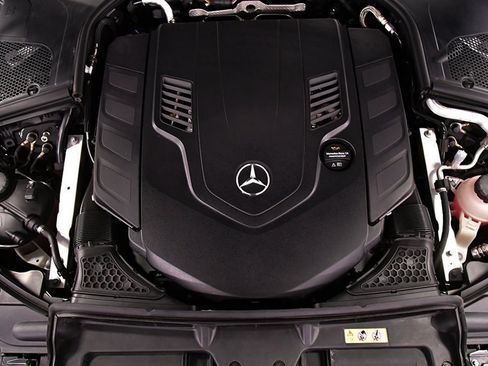 Used 2025 Mercedes-Benz S 580 4MATIC Sedan image 32