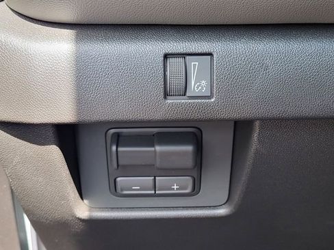 Used 2026 Chevrolet Colorado ZR2 image 21