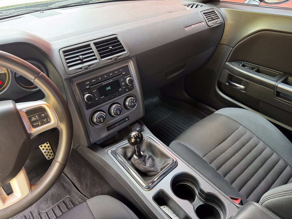 Used 2014 Dodge Challenger R/T RWD image 16