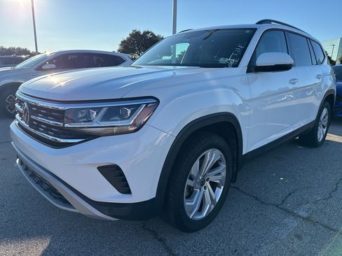 Used 2021 Volkswagen Atlas SE image 1