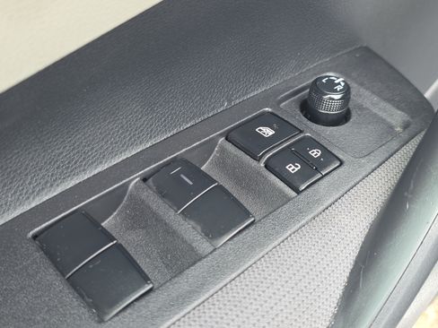 Used 2024 Toyota Corolla LE FWD image 22