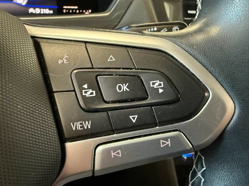 Used 2023 Volkswagen Tiguan SE w/ Panoramic Sunroof Package AWD/4WD image 27