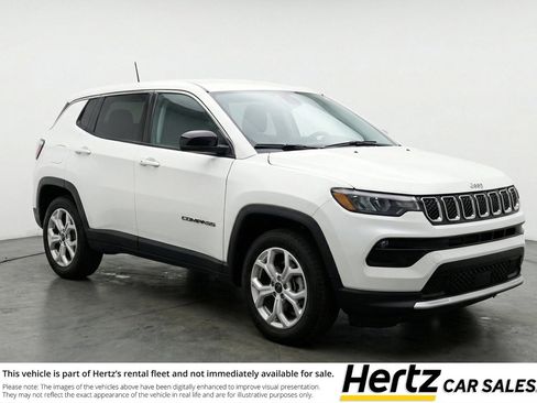Used 2025 Jeep Compass Latitude image 1