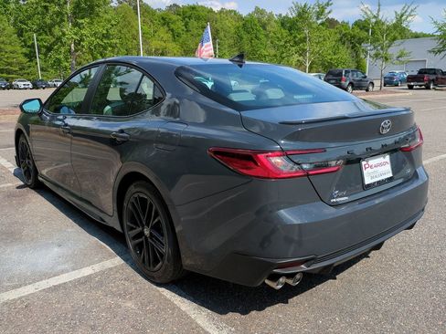 Used 2026 Toyota Camry SE w/ Convenience Package FWD image 6