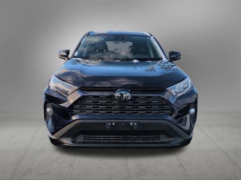 Used 2021 Toyota RAV4 XLE image 9