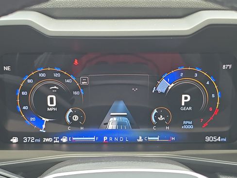 Used 2025 Chevrolet Colorado Trail Boss AWD/4WD image 18
