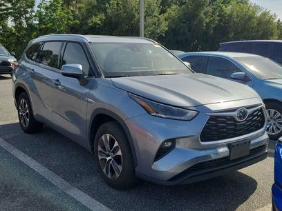 Used 2021 Toyota Highlander XLE