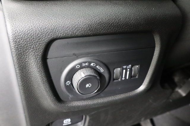 Used 2022 Jeep Grand Cherokee Limited AWD/4WD image 23