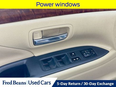 Used 2014 Mitsubishi Outlander SE image 21