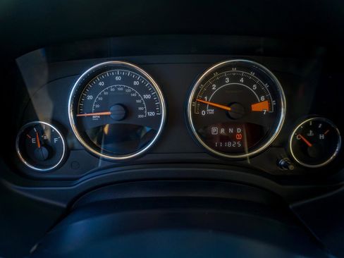 Used 2014 Jeep Compass Latitude image 11