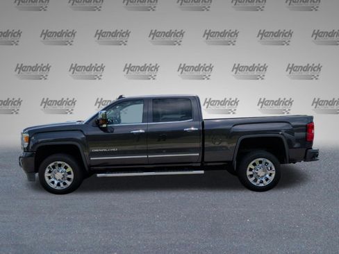Used 2016 GMC Sierra 2500 Denali w/ Duramax Plus Package AWD/4WD image 10