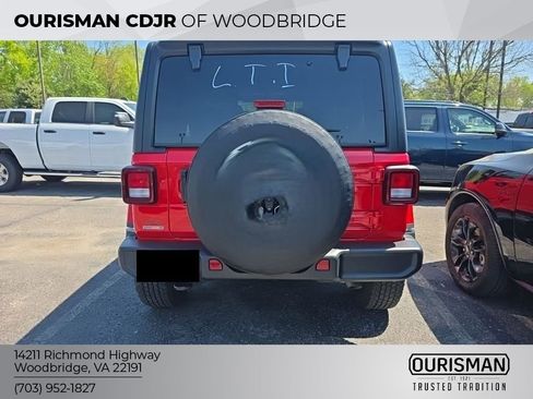 Used 2022 Jeep Wrangler Unlimited Sahara w/ Cold Weather Group image 6