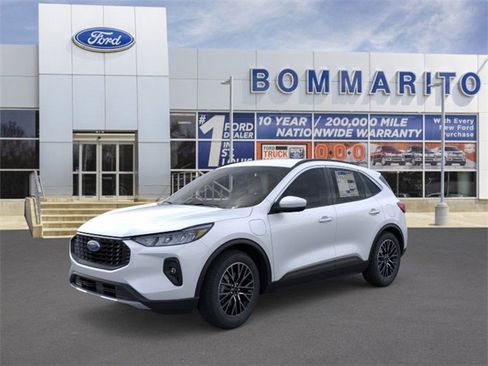New 2026 Ford Escape SE image 1