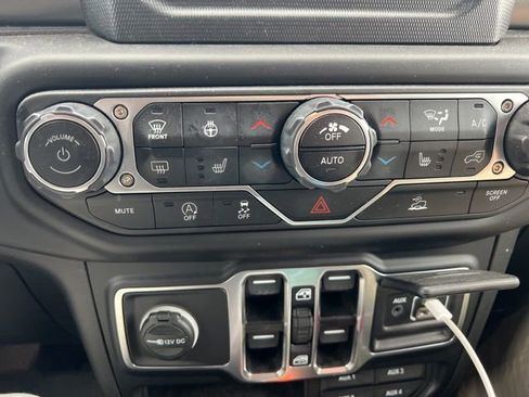 Used 2023 Jeep Wrangler Unlimited Sport image 5