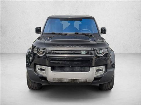 Used 2025 Land Rover Defender 110 S AWD/4WD image 2