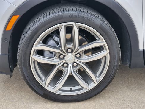 Certified 2023 Cadillac XT4 Sport w/ Enhanced Visibility Package image 12