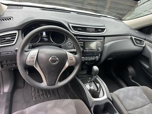 Used 2016 Nissan Rogue SV AWD/4WD image 14