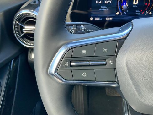 New 2026 Chevrolet Equinox LT w/ Convenience Package II image 18