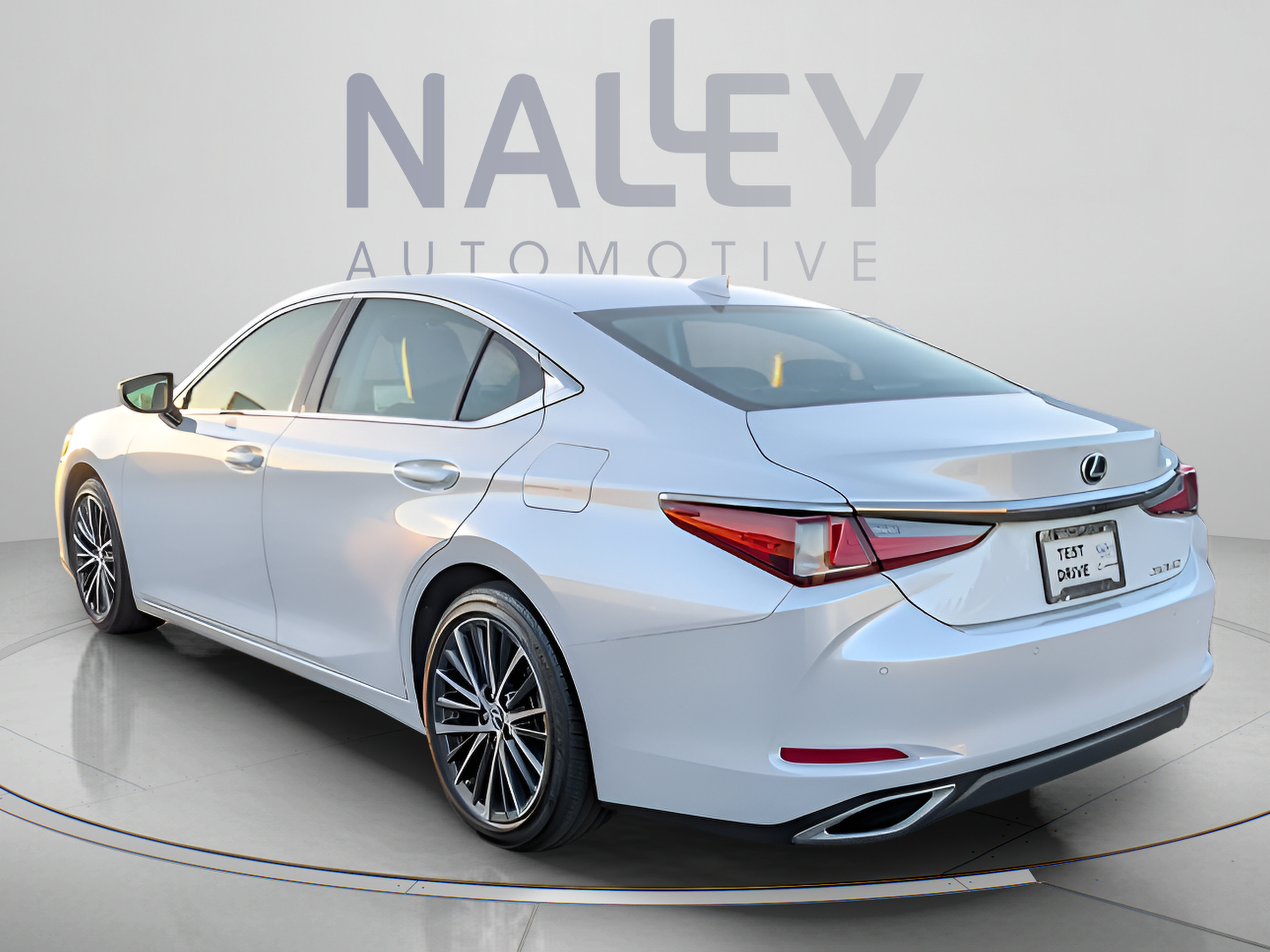 Certified 2024 Lexus ES 350 w/ Premium Package FWD image 3