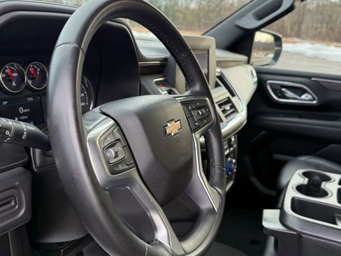 Used 2023 Chevrolet Suburban LS w/ Driver Alert Package image 25