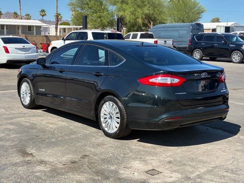 Used 2014 Ford Fusion SE FWD image 5