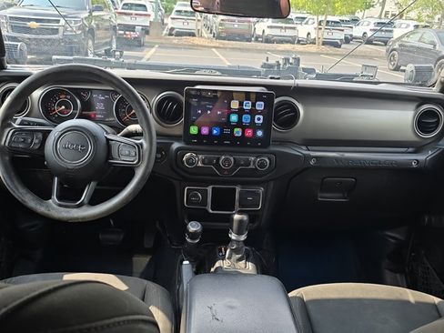 Used 2018 Jeep Wrangler Unlimited Sport AWD/4WD image 18