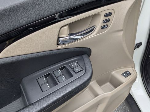 Used 2020 Honda Pilot Elite image 15