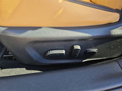 Used 2025 Nissan Sentra SV w/ SV Premium Package image 33