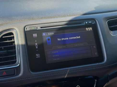 Used 2018 Honda HR-V EX image 12