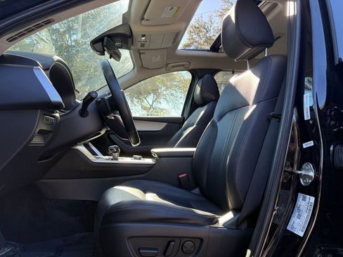 Used 2025 MAZDA CX-90 3.3 Turbo w/ Preferred Package image 33