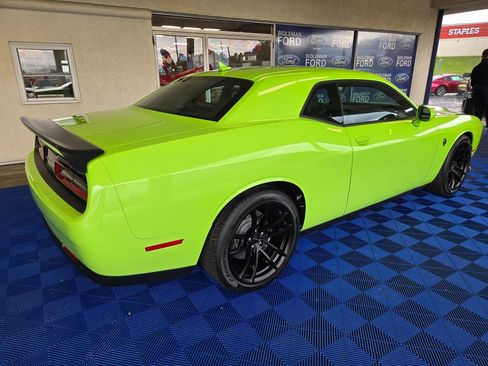Used 2023 Dodge Challenger SRT Hellcat image 8
