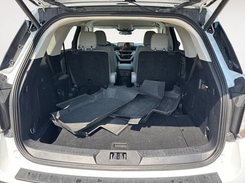 Used 2025 Ford Explorer Active w/ Active Comfort Package AWD/4WD image 5