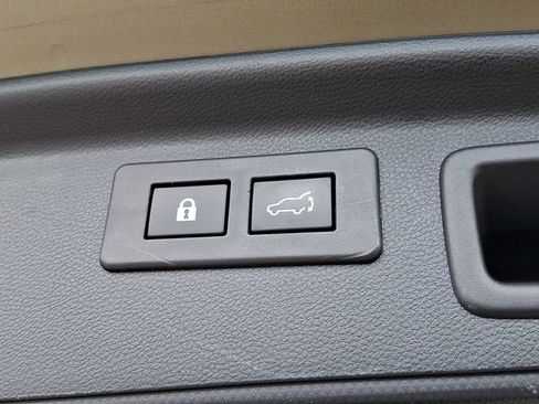 Used 2023 Subaru Forester Touring AWD/4WD image 32