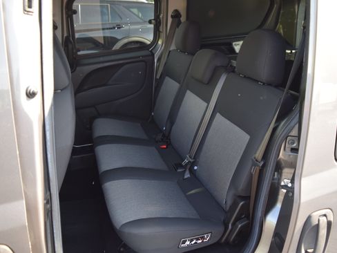 Used 2016 RAM ProMaster City Tradesman SLT w/ Rear Back-up Camera Group FWD image 9