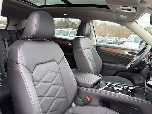 New 2026 Volkswagen Atlas SE FWD image 21