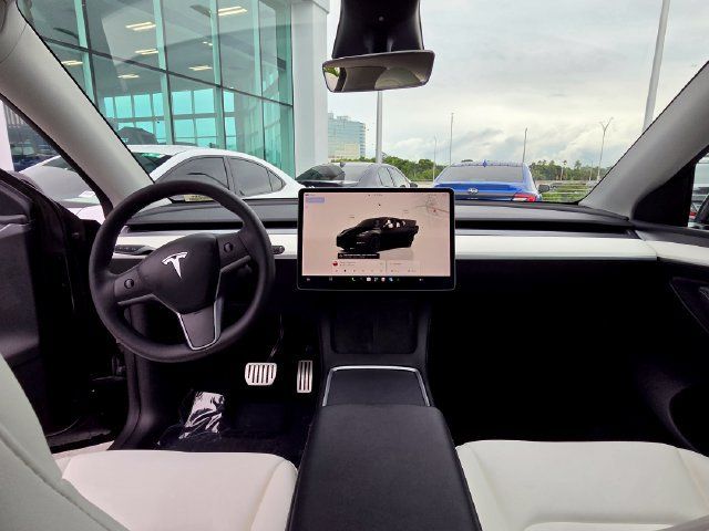 Used 2023 Tesla Model Y Long Range AWD/4WD image 26