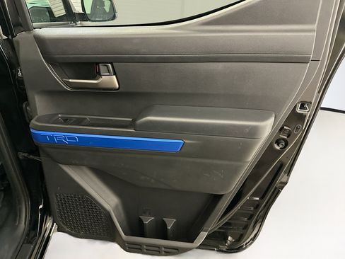 Used 2025 Toyota Tacoma TRD Off-Road image 31