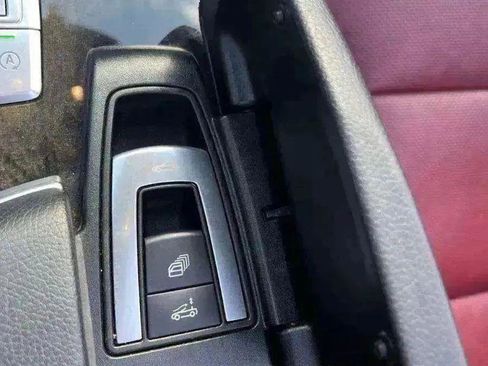 Used 2017 Mercedes-Benz SL 450 image 25