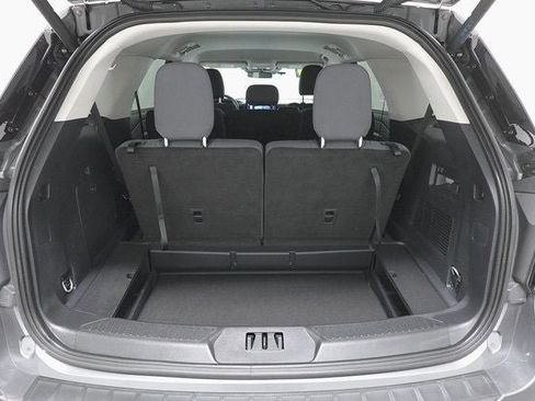 Used 2025 Ford Explorer Active image 27