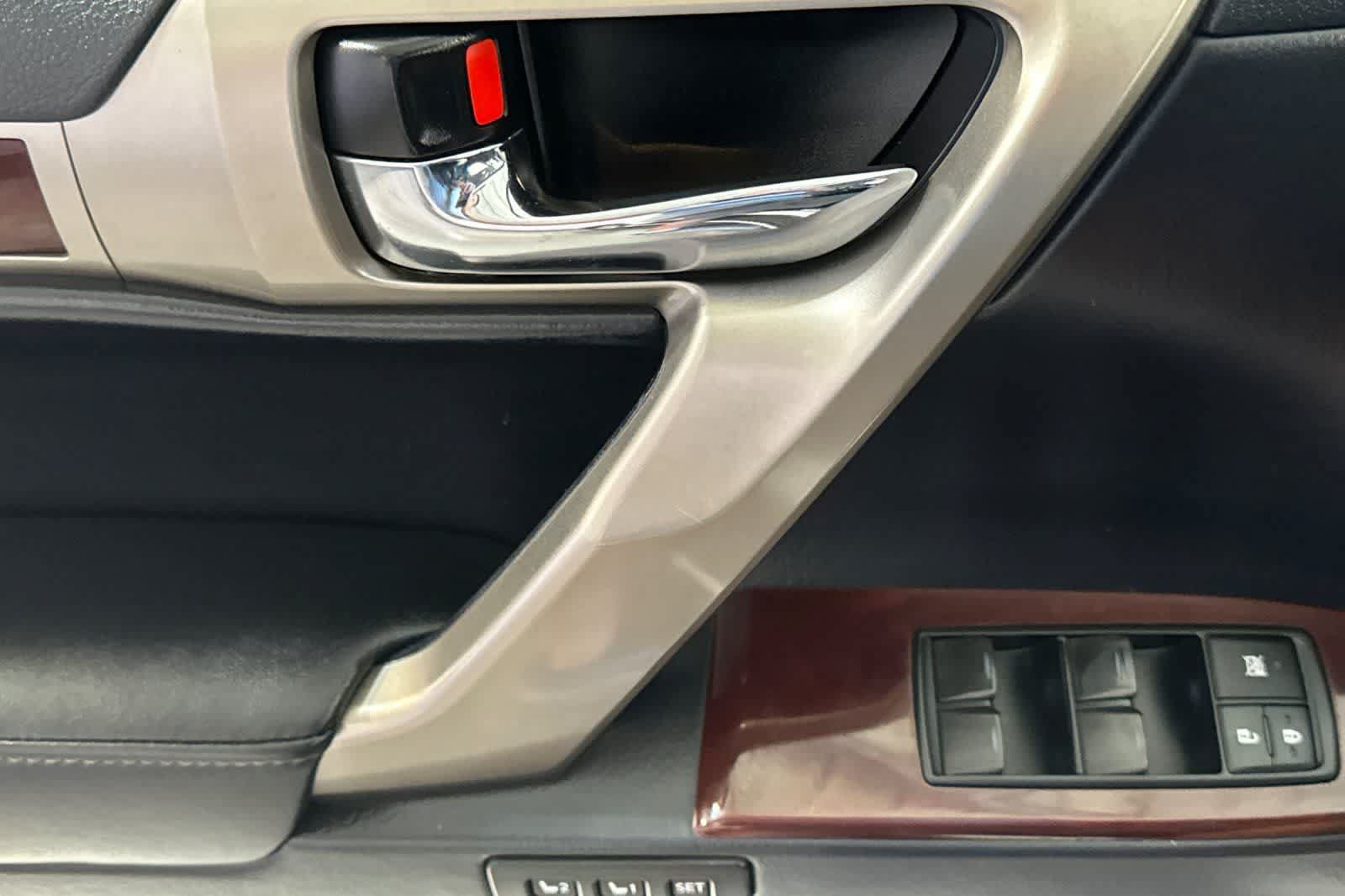 Used 2018 Lexus GX 460 Luxury w/ Preferred Accessory Package AWD/4WD image 13