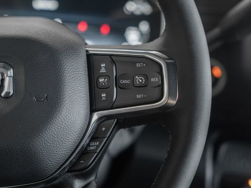 New 2026 RAM 2500 Laramie AWD/4WD image 33